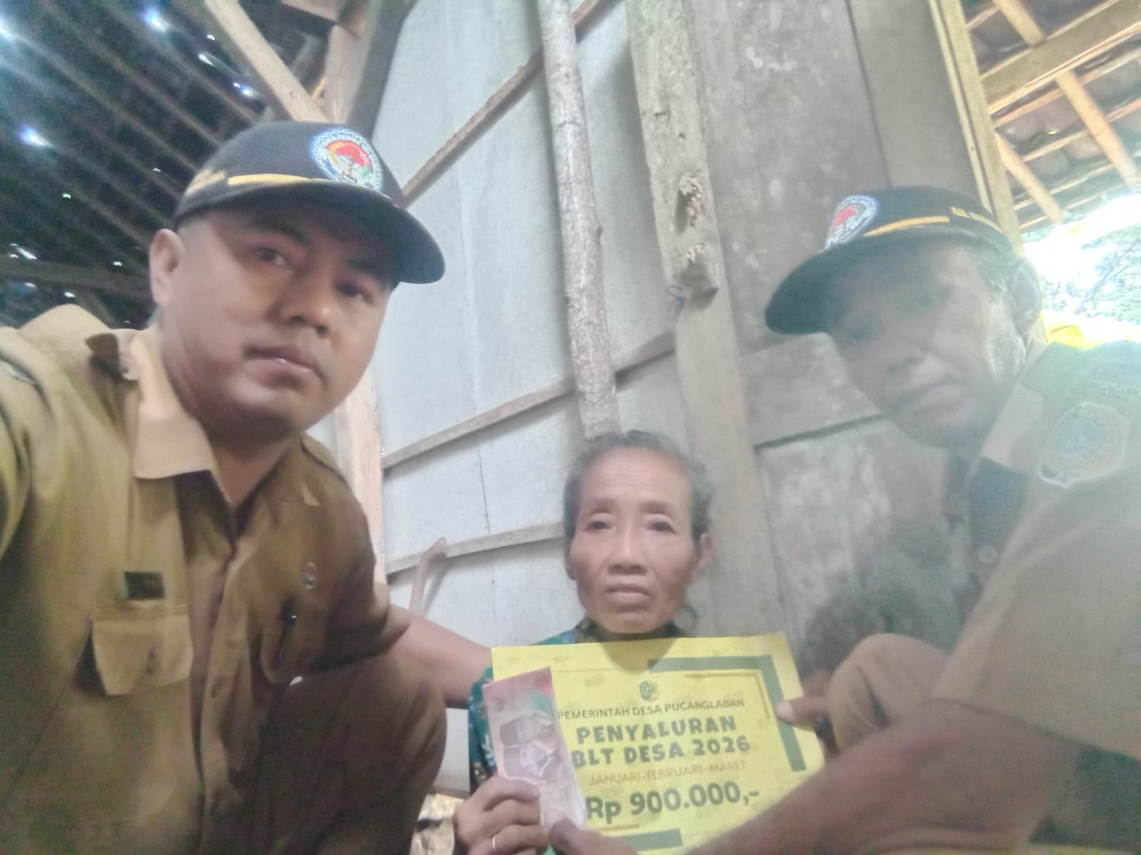 Pemerintah Desa Pucanglaban Salurkan BLT Desa Tahap Awal 2026 kepada Warga Dusun Panggungpucung