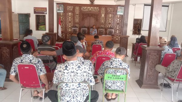 Optimalkan Pelayanan, Pemdes Pucanglaban Salurkan Insentif RT/RW Triwulan Pertama 2026