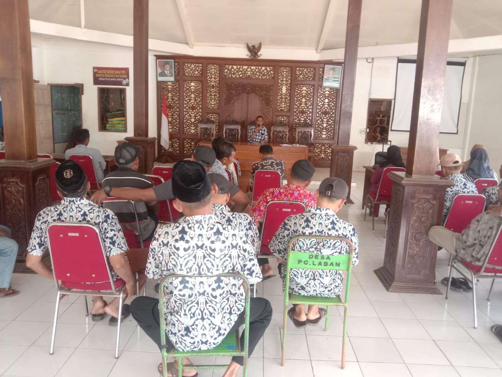 Optimalkan Pelayanan, Pemdes Pucanglaban Salurkan Insentif RT/RW Triwulan Pertama 2026